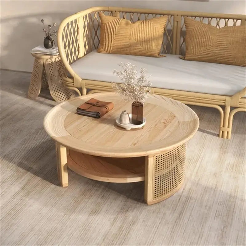 Table basse ronde en bois à deux niveaux avec base en rotin